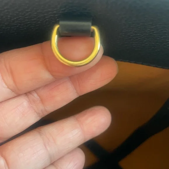 Louis Vuitton Black Monogram ONTHEGO MM Tote - Picture 7 of 16